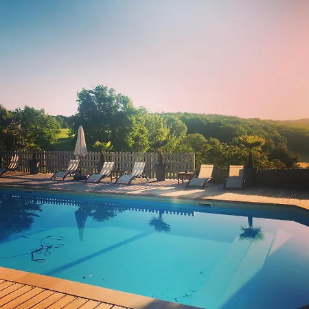Maison Olivier - Au Coeur Du Perigord Vert, Piscine Et Nature * Saint-Martial-de-Valette